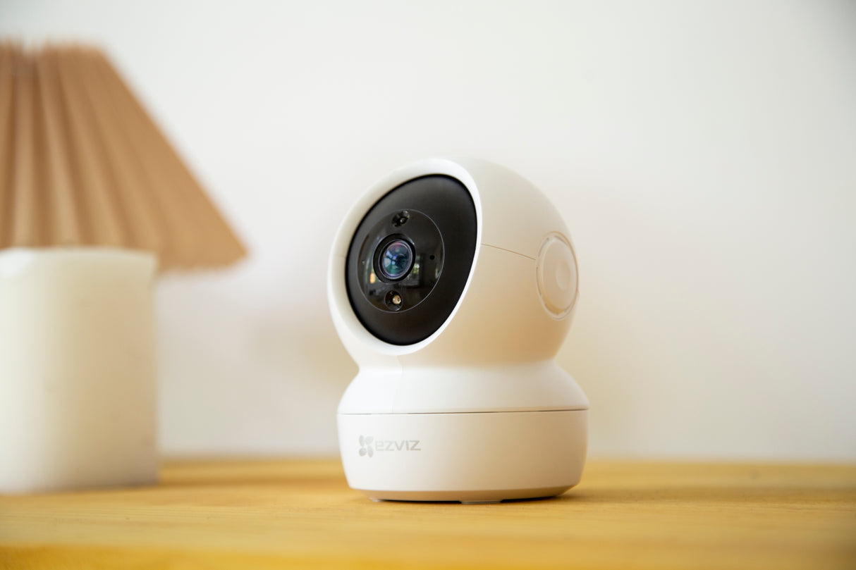 Ezviz H6C 3MP 2K - Type C - Telecamera smart per uso domestico con panoramica e inclinazione