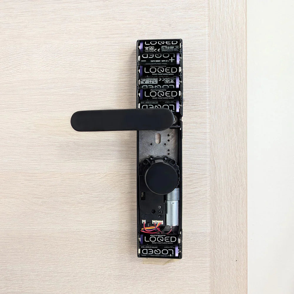 LOQED Power Kit – Alimentatore con batterie ricaricabili per LOQED Touch Smart Lock