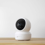 Ezviz C6N 4MP - Telecamera Wi-Fi motorizzata da interno con risoluzione 2K