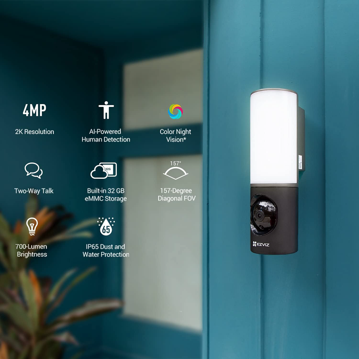 Ezviz LC3 - Telecamera da esterno 2K con lampada da parete integrata 700 lumen