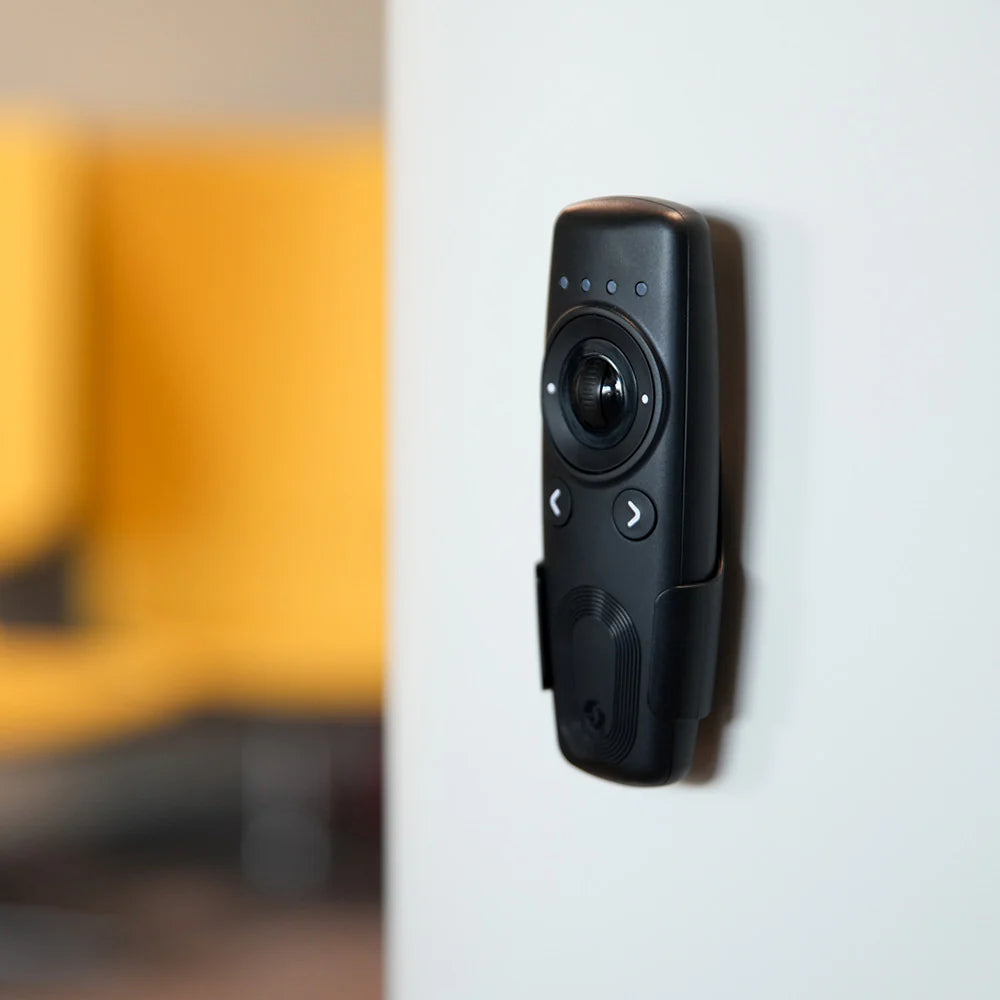 Shelly BLU Remote Control ZB - Telecomando smart Zigbee e Bluetooth per il controllo immediato di luci, tapparelle e scenari